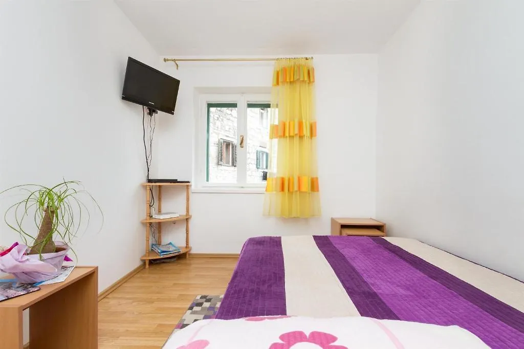 Apartments Varos Split
