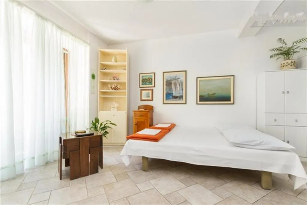Apartments Varos Split