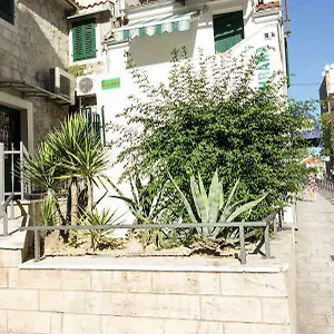  Apartment Kuca Mala